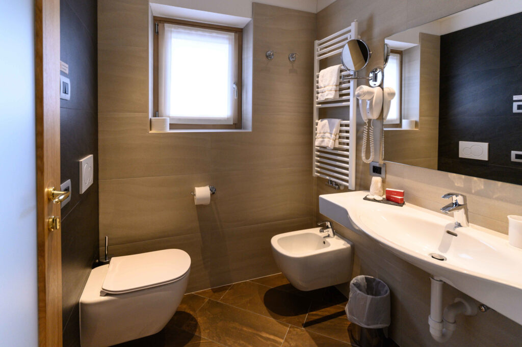 bagno in family room - hotel alba Livigno