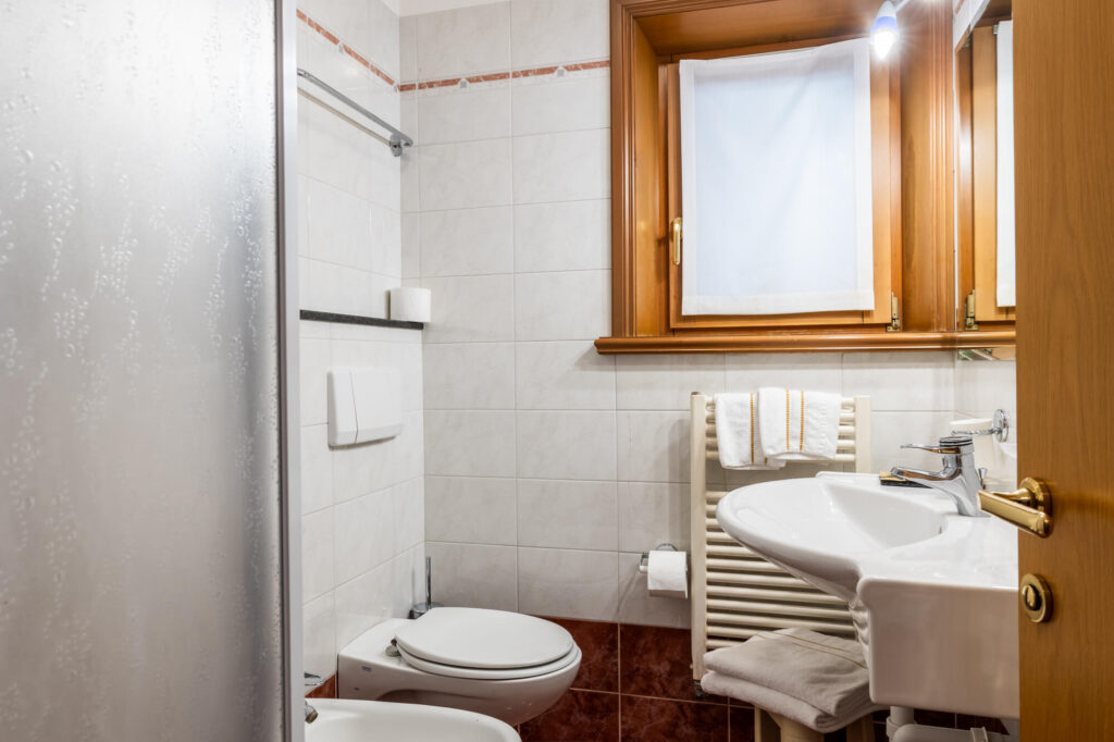 bagno moderno in albergo a livigno