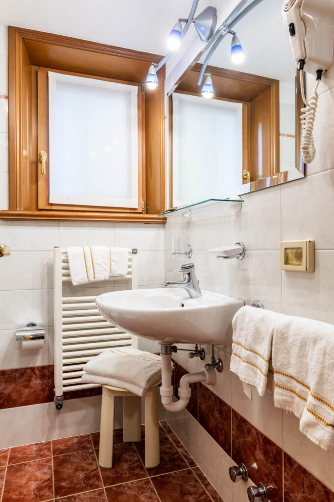 bagno d'albergo a livigno