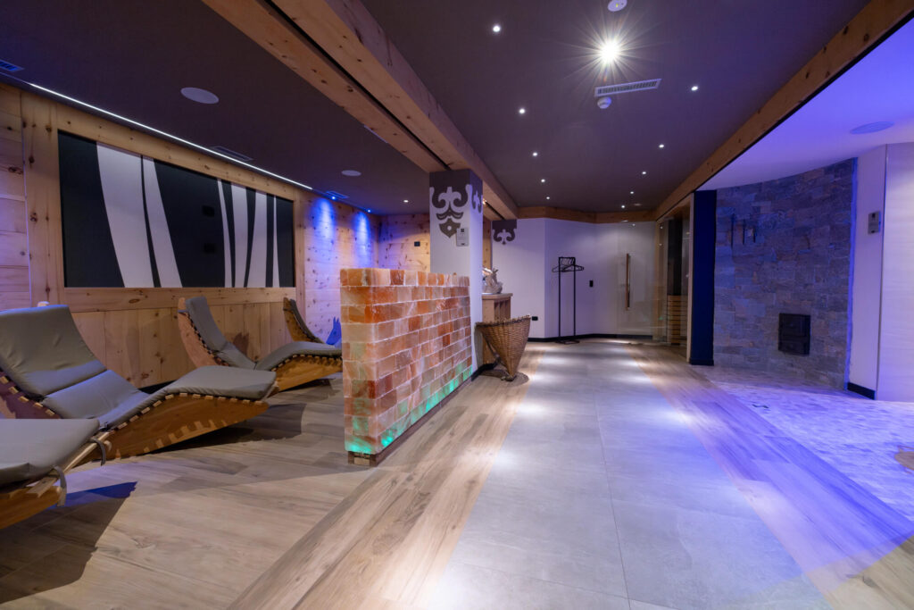 interno della spa dell'hotel alba a livigno