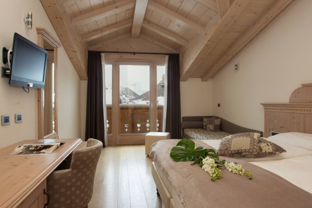 hotel con vista sulle piste da sci a livigno - hotel alba